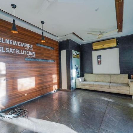 אחמדאבאד Hotel New Empire מראה חיצוני תמונה