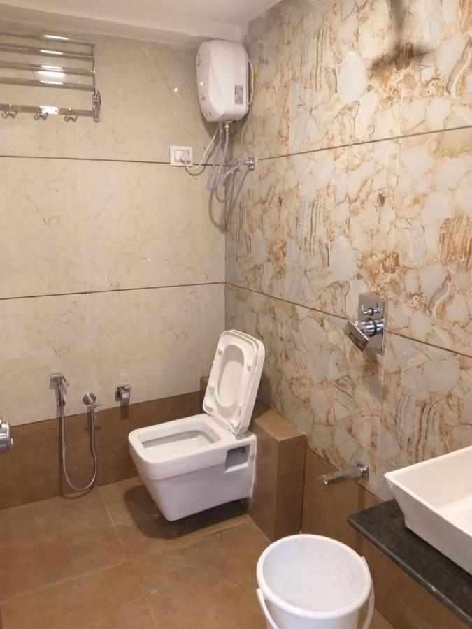 אחמדאבאד Hotel New Empire מראה חיצוני תמונה