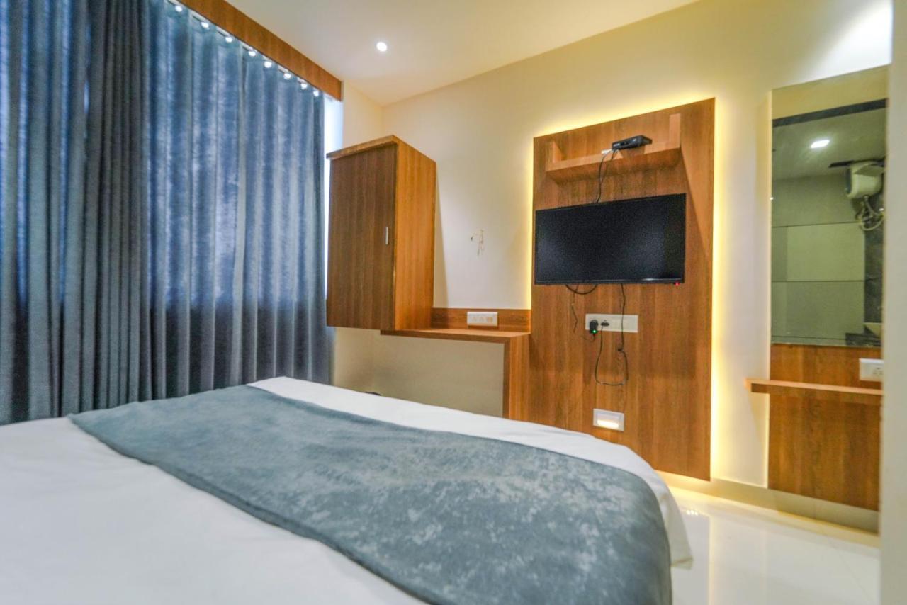 אחמדאבאד Hotel New Empire מראה חיצוני תמונה