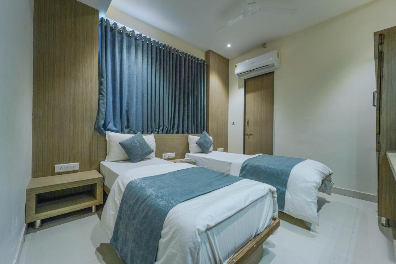 אחמדאבאד Hotel New Empire מראה חיצוני תמונה